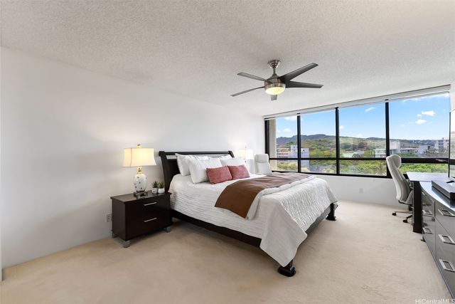 1525 Wilder Avenue 905, Honolulu, HI 96822