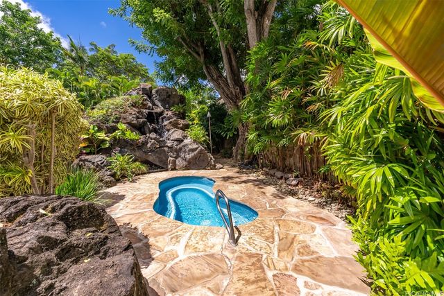 1525 Wilder Avenue 905, Honolulu, HI 96822