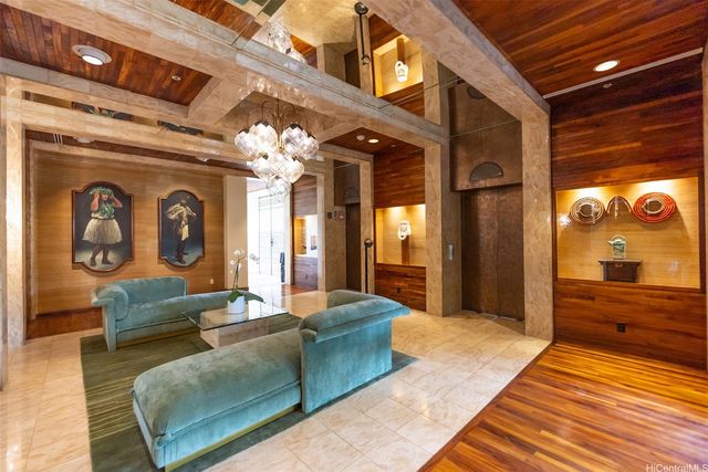 1525 Wilder Avenue 905, Honolulu, HI 96822