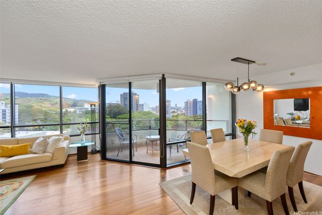 1525 Wilder Avenue 905, Honolulu, HI 96822