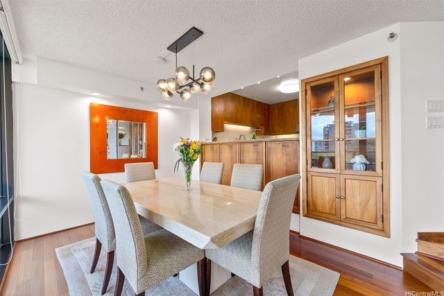 1525 Wilder Avenue 905, Honolulu, HI 96822
