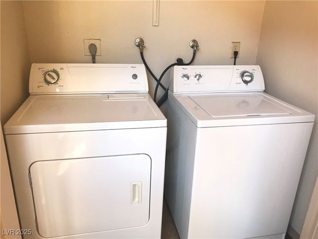 5160 INDIAN RIVER Drive 327, Las Vegas, NV 89103