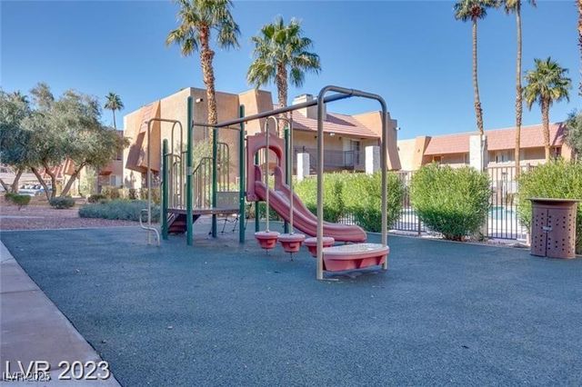 5160 INDIAN RIVER Drive 327, Las Vegas, NV 89103