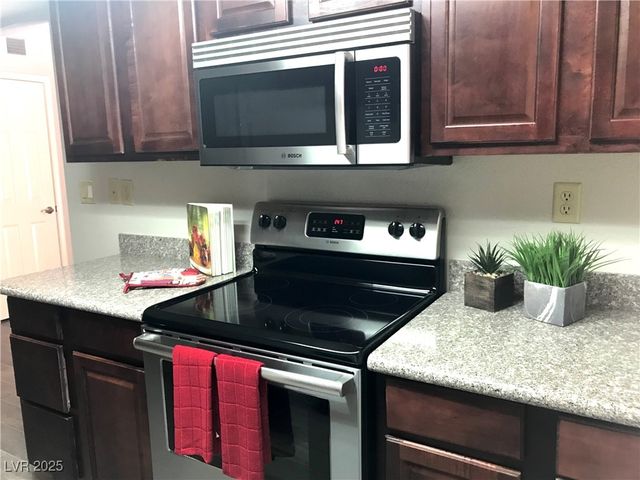 5160 INDIAN RIVER Drive 327, Las Vegas, NV 89103