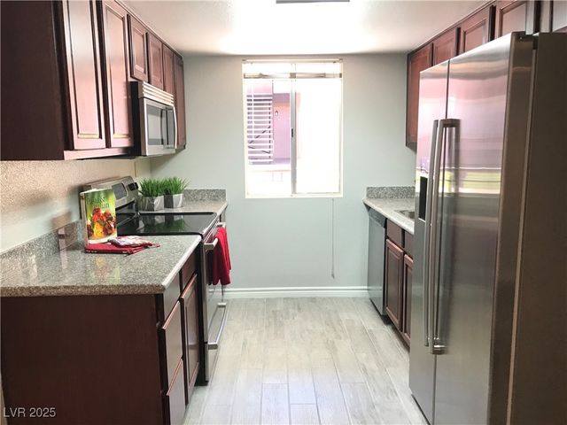 5160 INDIAN RIVER Drive 327, Las Vegas, NV 89103