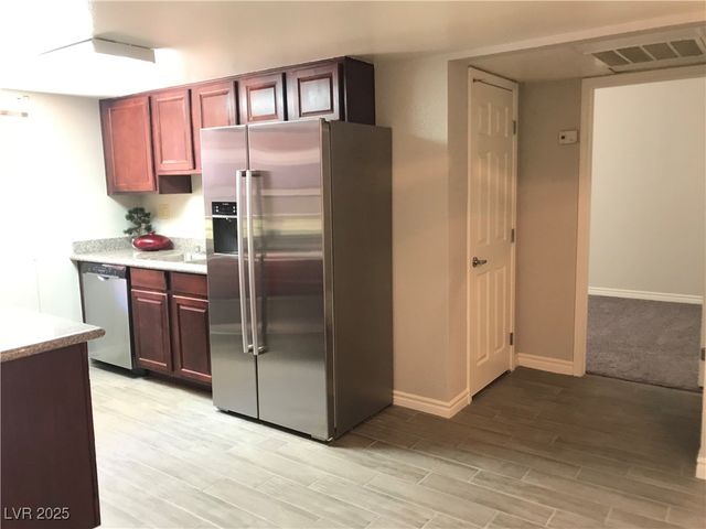 5160 INDIAN RIVER Drive 327, Las Vegas, NV 89103