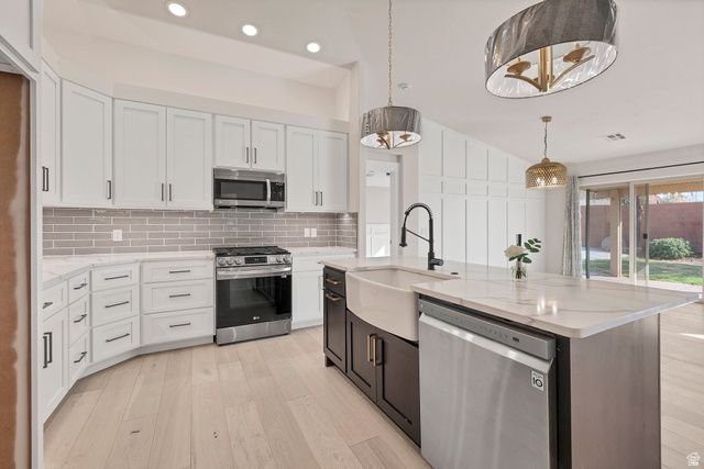 328 N HARRIER LN, Ivins, UT 84738