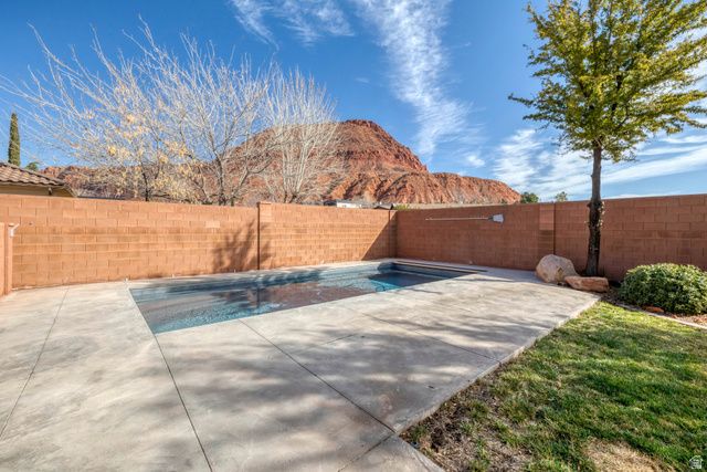 328 N HARRIER LN, Ivins, UT 84738