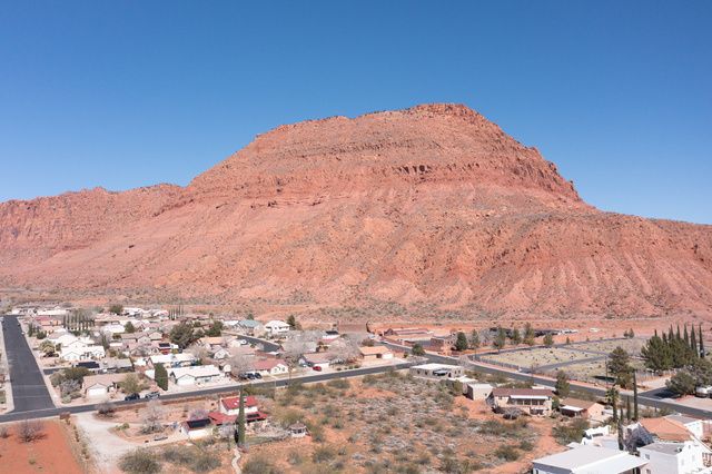 328 N HARRIER LN, Ivins, UT 84738