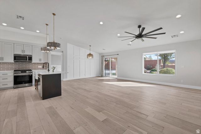 328 N HARRIER LN, Ivins, UT 84738