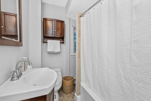 595 East 4th St 1, Boston, MA 02127