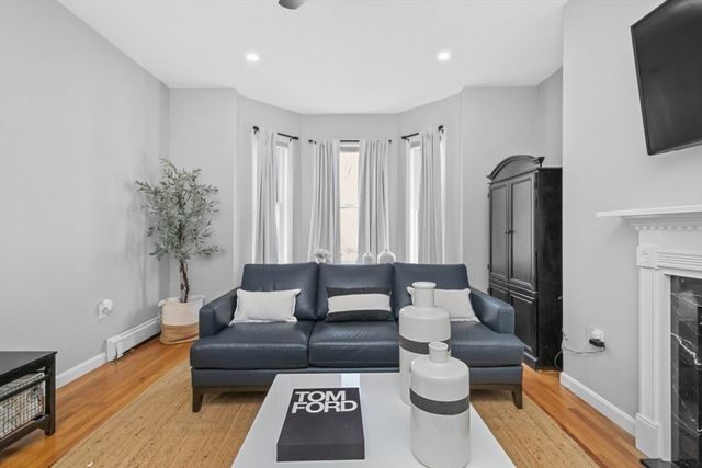 595 East 4th St 1, Boston, MA 02127
