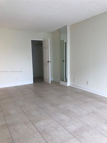 601 Three Islands Blvd 316, Hallandale Beach, FL 33009