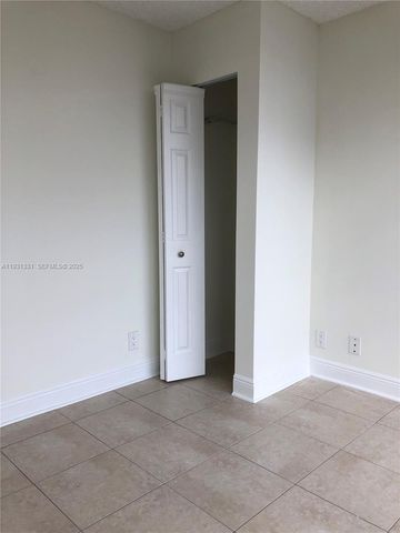 601 Three Islands Blvd 316, Hallandale Beach, FL 33009