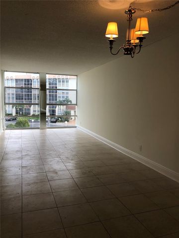 601 Three Islands Blvd 316, Hallandale Beach, FL 33009