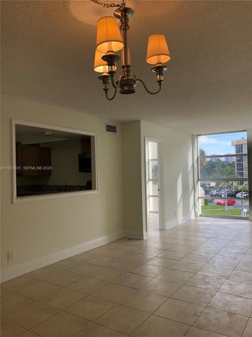 601 Three Islands Blvd 316, Hallandale Beach, FL 33009