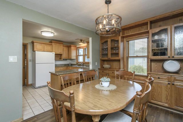 122 Elm STREET, Pewaukee, WI 53072