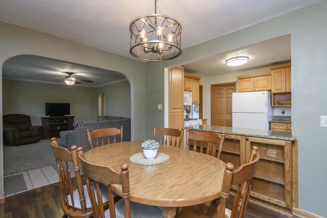122 Elm STREET, Pewaukee, WI 53072