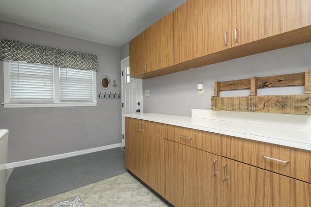 122 Elm STREET, Pewaukee, WI 53072