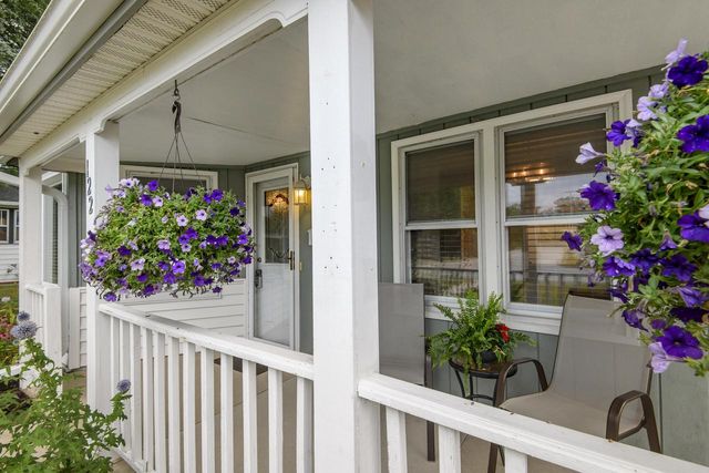 122 Elm STREET, Pewaukee, WI 53072