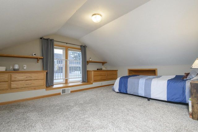 122 Elm STREET, Pewaukee, WI 53072