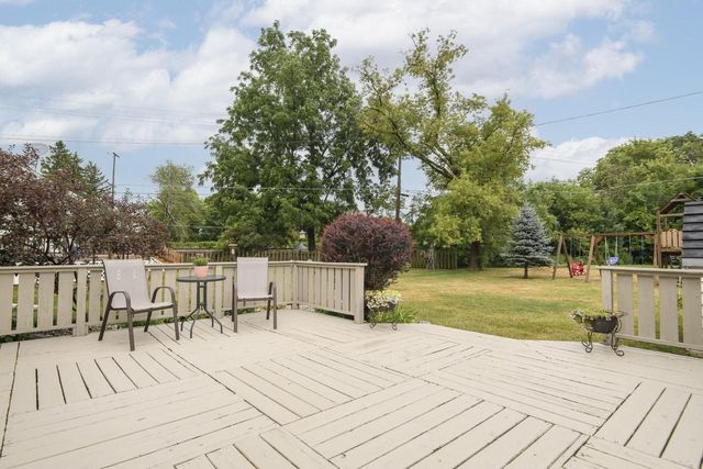 122 Elm STREET, Pewaukee, WI 53072