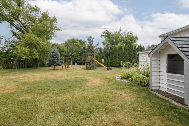 122 Elm STREET, Pewaukee, WI 53072