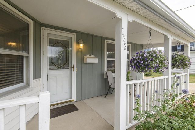 122 Elm STREET, Pewaukee, WI 53072