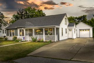 122 Elm STREET, Pewaukee, WI 53072