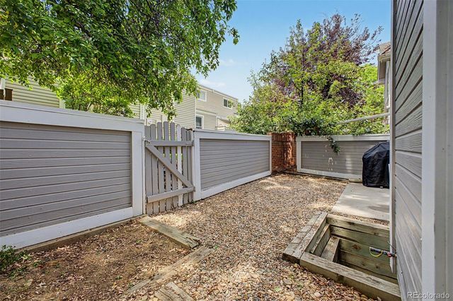 7684 S Monaco Circle, Englewood, CO 80112