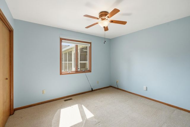 400 Commanche Drive, Lowell, IN 46356