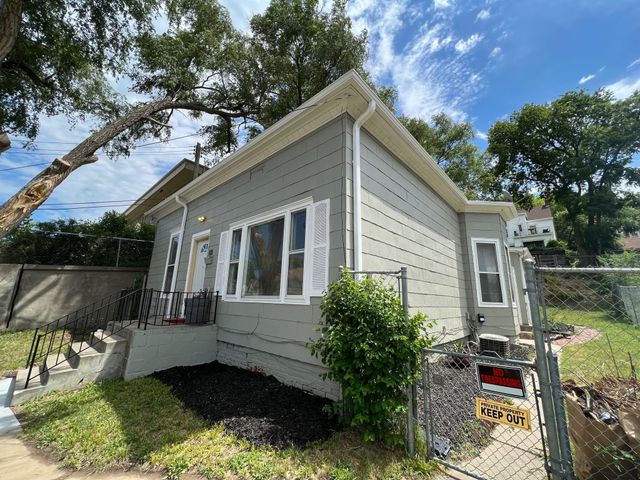 101 BLUFF Street, Council Bluffs, IA 51503