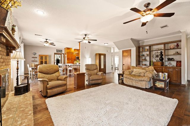 15 Castle Heights, Cabot, AR 72023