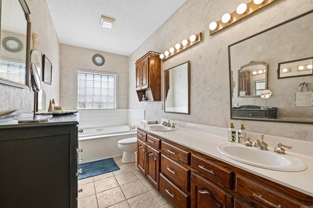 15 Castle Heights, Cabot, AR 72023