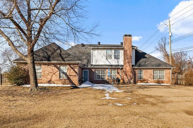 15 Castle Heights, Cabot, AR 72023