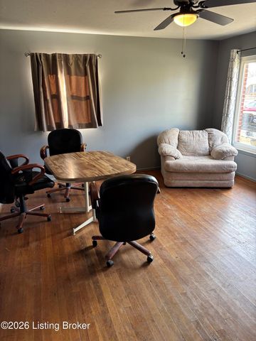 9407 Shanna Dr, Jeffersontown, KY 40299