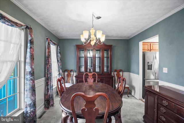 32 MAGNOLIA LN, Hanover, PA 17331