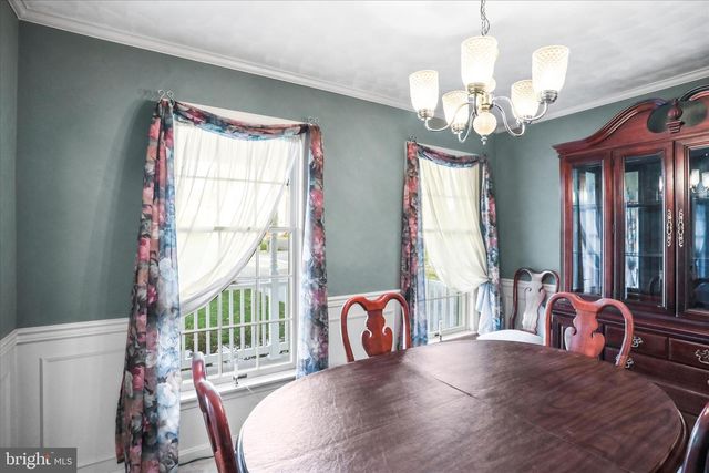 32 MAGNOLIA LN, Hanover, PA 17331