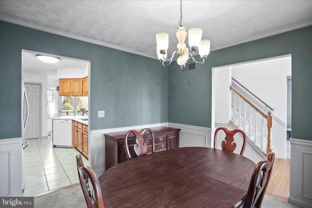 32 MAGNOLIA LN, Hanover, PA 17331