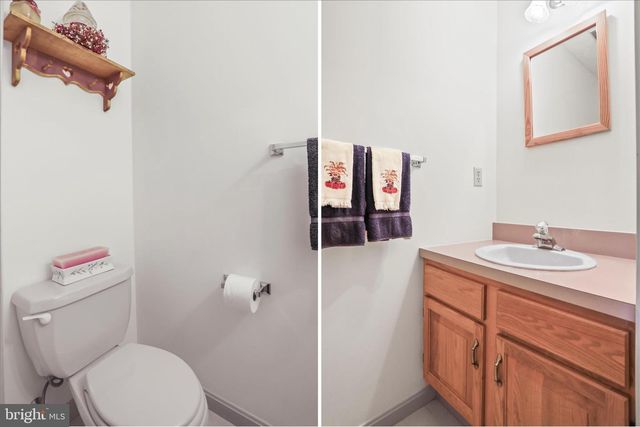 32 MAGNOLIA LN, Hanover, PA 17331