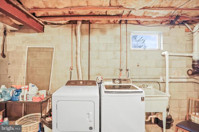 32 MAGNOLIA LN, Hanover, PA 17331