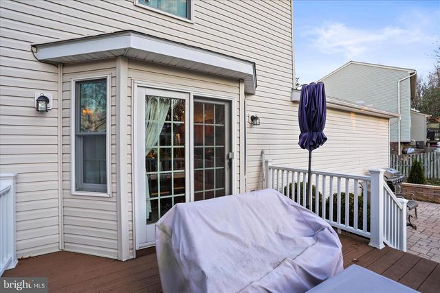 32 MAGNOLIA LN, Hanover, PA 17331