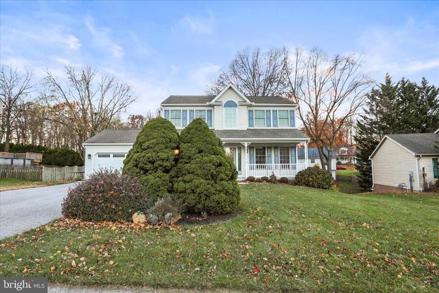 32 MAGNOLIA LN, Hanover, PA 17331