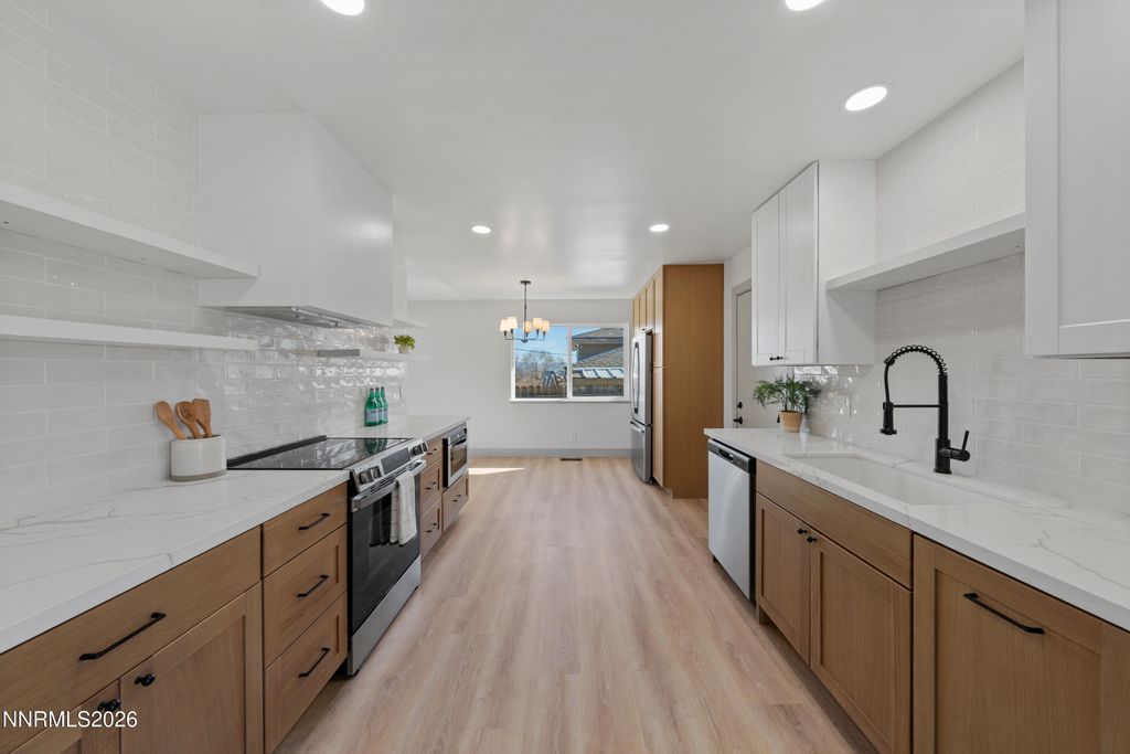 Image 10 of property listing at 3286 Heights Drive, Reno, NV 89503