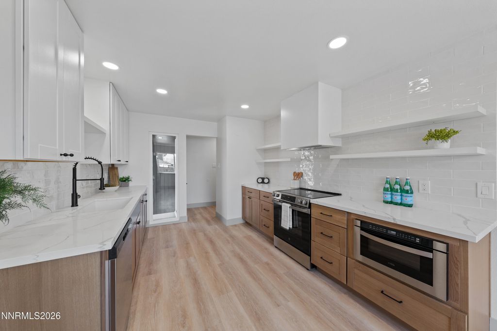 Image 2 of property listing at 3286 Heights Drive, Reno, NV 89503