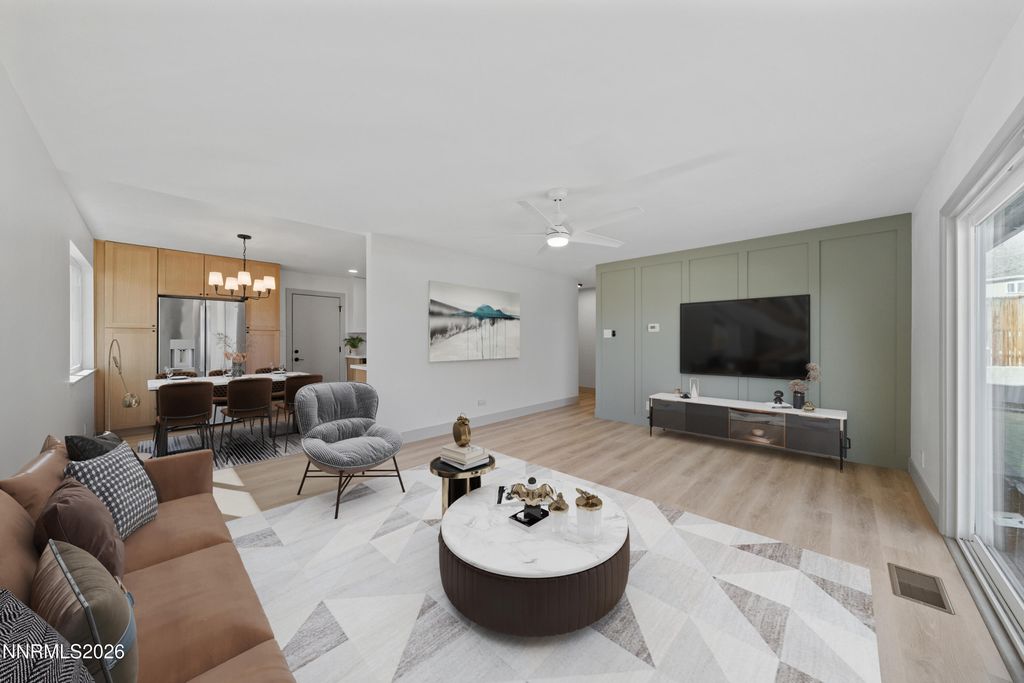 Image 3 of property listing at 3286 Heights Drive, Reno, NV 89503