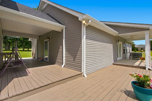 3816 Petty Ln, Columbia, TN 38401