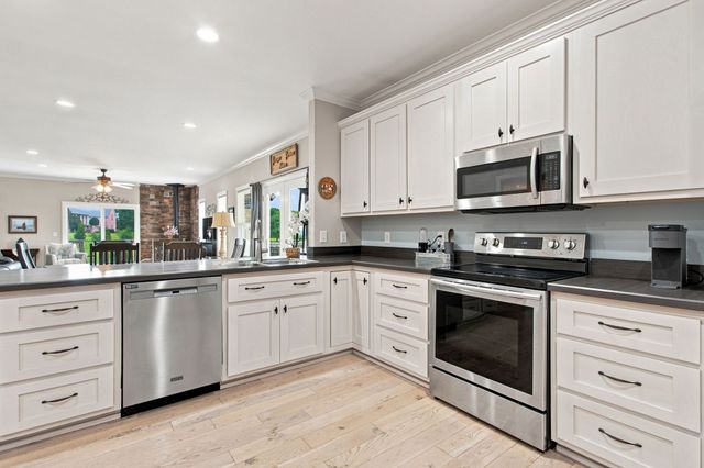 3816 Petty Ln, Columbia, TN 38401