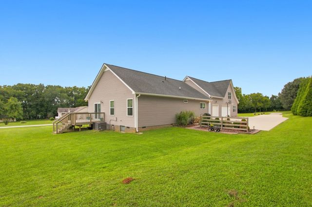 3816 Petty Ln, Columbia, TN 38401