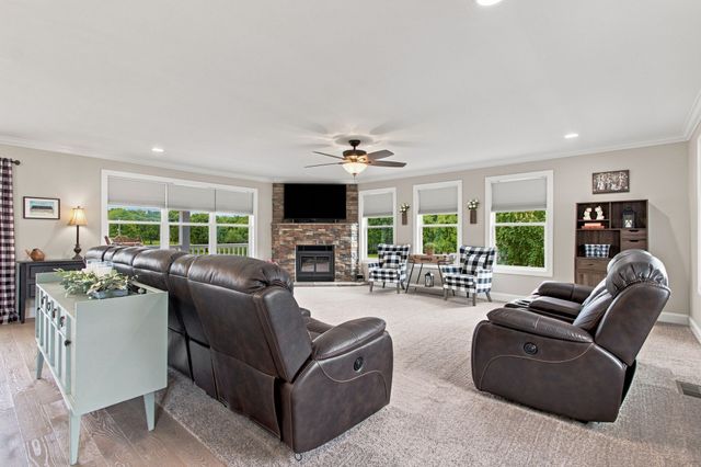 3816 Petty Ln, Columbia, TN 38401